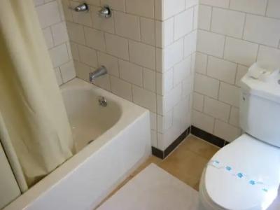 Hollywood La Brea Inn - 16