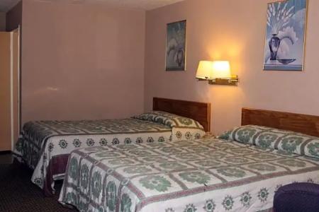 Hollywood La Brea Inn - 33