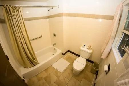 Hollywood La Brea Inn - 24