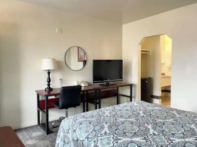 Hollywood La Brea Inn - 15