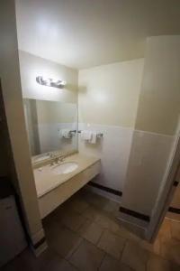 Hollywood La Brea Inn - 46