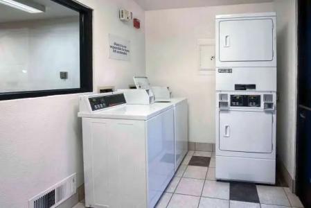 Motel 6-Mammoth Lakes, CA - 13