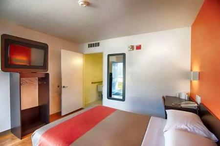 Motel 6-Mammoth Lakes, CA - 33