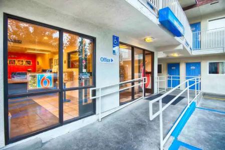 Motel 6-Mammoth Lakes, CA - 11