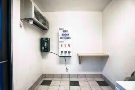 Motel 6-Mammoth Lakes, CA - 10