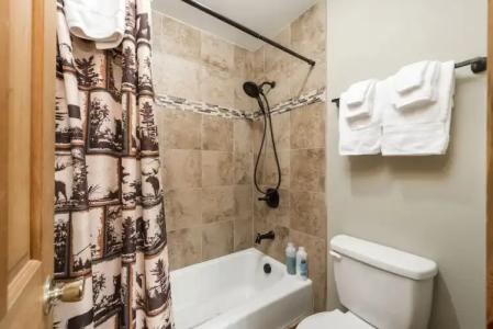 4 Seasons Inn on Fall River - 64