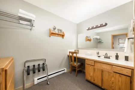 4 Seasons Inn on Fall River - 29