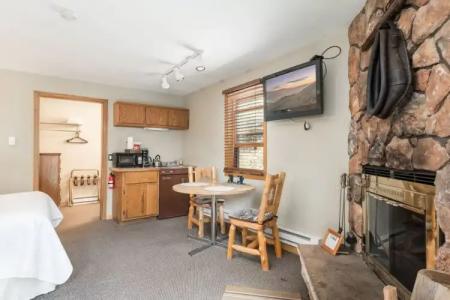 4 Seasons Inn on Fall River - 106