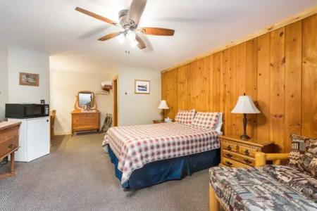 4 Seasons Inn on Fall River - 68