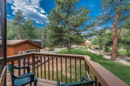 4 Seasons Inn on Fall River - 81