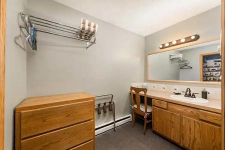 4 Seasons Inn on Fall River - 122