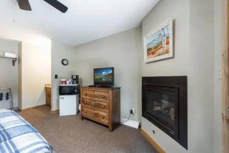 4 Seasons Inn on Fall River - 1