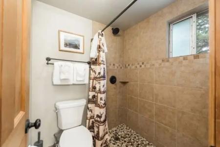 4 Seasons Inn on Fall River - 85