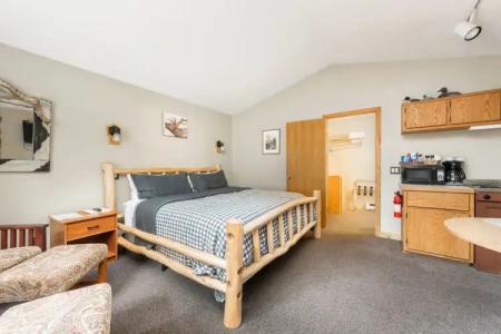 4 Seasons Inn on Fall River - 20