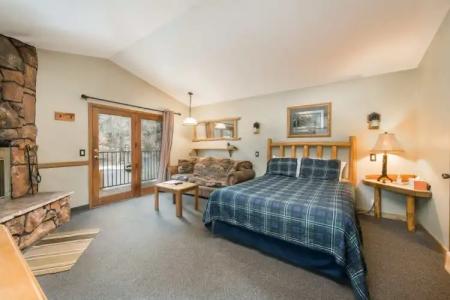 4 Seasons Inn on Fall River - 111