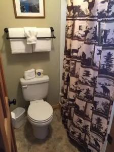 4 Seasons Inn on Fall River - 13