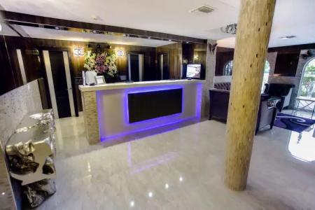 Ocean Beach Palace - 2