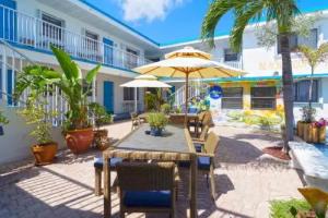BEACH ROOMS INN - Beach, Hollywood