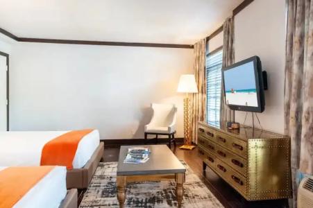 Lincoln Arms Suites - 61