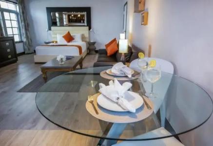 Lincoln Arms Suites - 83
