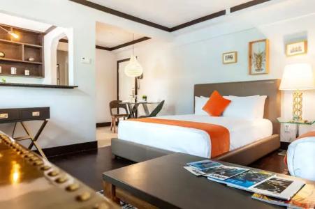 Lincoln Arms Suites - 62