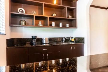 Lincoln Arms Suites - 66