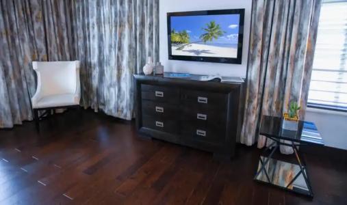 Lincoln Arms Suites - 46
