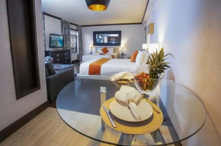Lincoln Arms Suites - 2