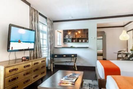Lincoln Arms Suites - 92