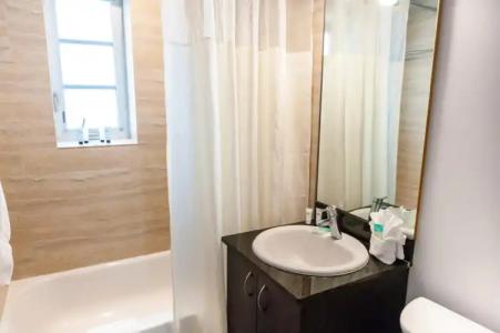 Lincoln Arms Suites - 38