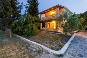 Liuba Houses, Vasilikos