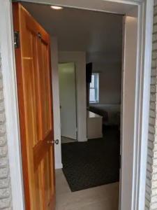 Crystal Sands Motel - 14