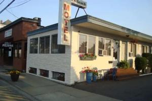 Town & Beach Motel, Falmouth