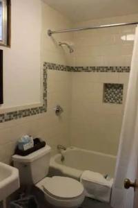 Town & Beach Motel - 15