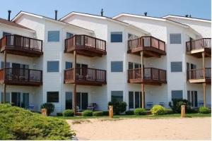 The Beach Condominium Hotel Resort, Traverse