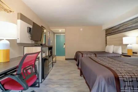 Yankee Clipper Inn - 17