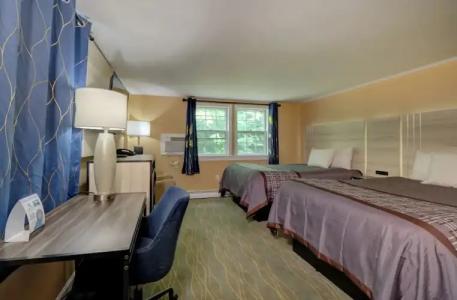 Yankee Clipper Inn - 34