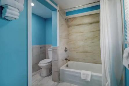 Yankee Clipper Inn - 33