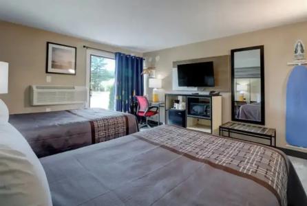 Yankee Clipper Inn - 16