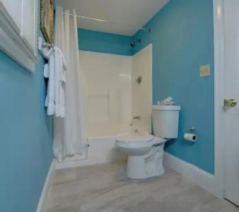 Yankee Clipper Inn - 14