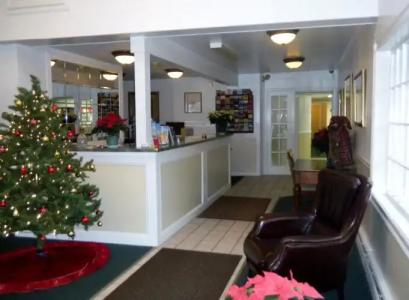 Yankee Clipper Inn - 1