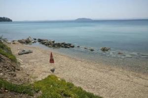 Para Thin Alos Inn, Neos Marmaras