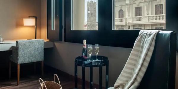 Grand Central, Small Luxurys - 122