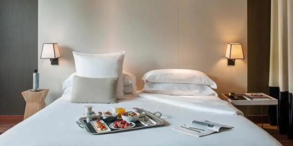 Grand Central, Small Luxurys - 119