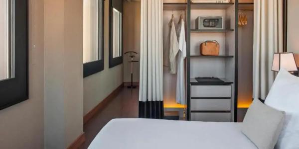 Grand Central, Small Luxurys - 107