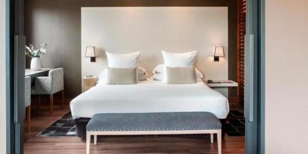 Grand Central, Small Luxurys - 134