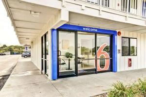 Motel 6-Pittsburgh, PA - Crafton, Pittsburgh