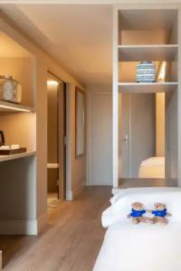 Duquesa de Cardona 4 Sup by Grup Duquessa - 65