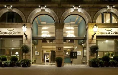 Duquesa de Cardona 4 Sup by Grup Duquessa