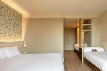 Duquesa de Cardona 4 Sup by Grup Duquessa - 69